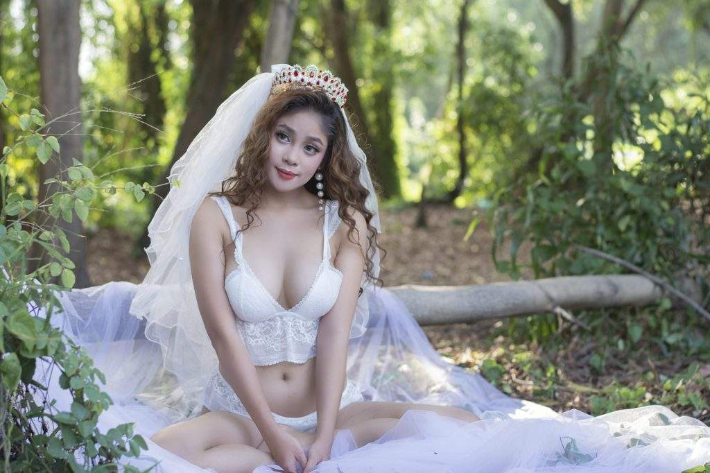 L'intimo da sposa deve corrispondere ai criteri di eleganza e comodità